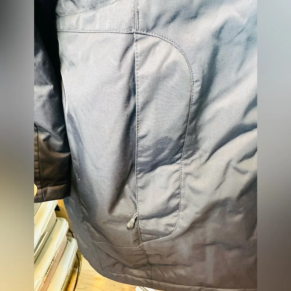 L.L. Bean Misses Winter Warmer Coat Black Size Large - Picture 7 of 15